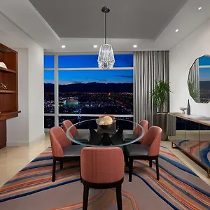 Aria Sky فندق